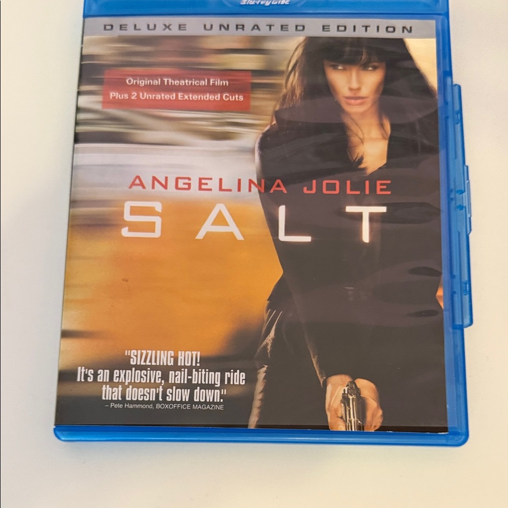 Salt Deluxe Unrated Edition Blu-ray